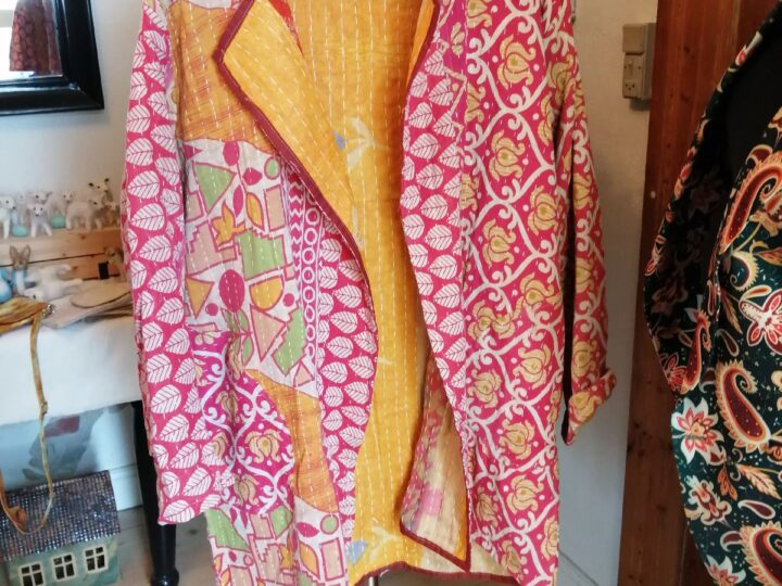 NYHED 1: Indiske sari jakker. 350,-